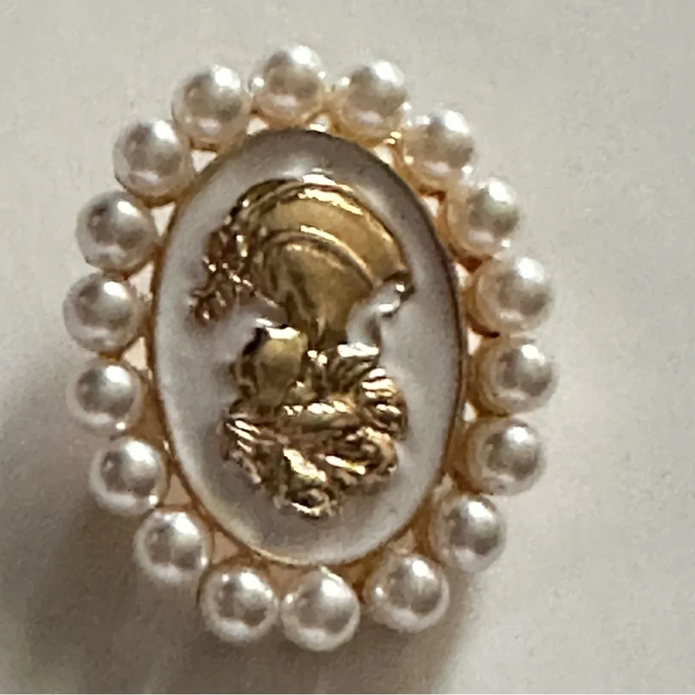 Vintage-Inspired Cameo Pearl Brooch – Gold Knight Design New Arrivals